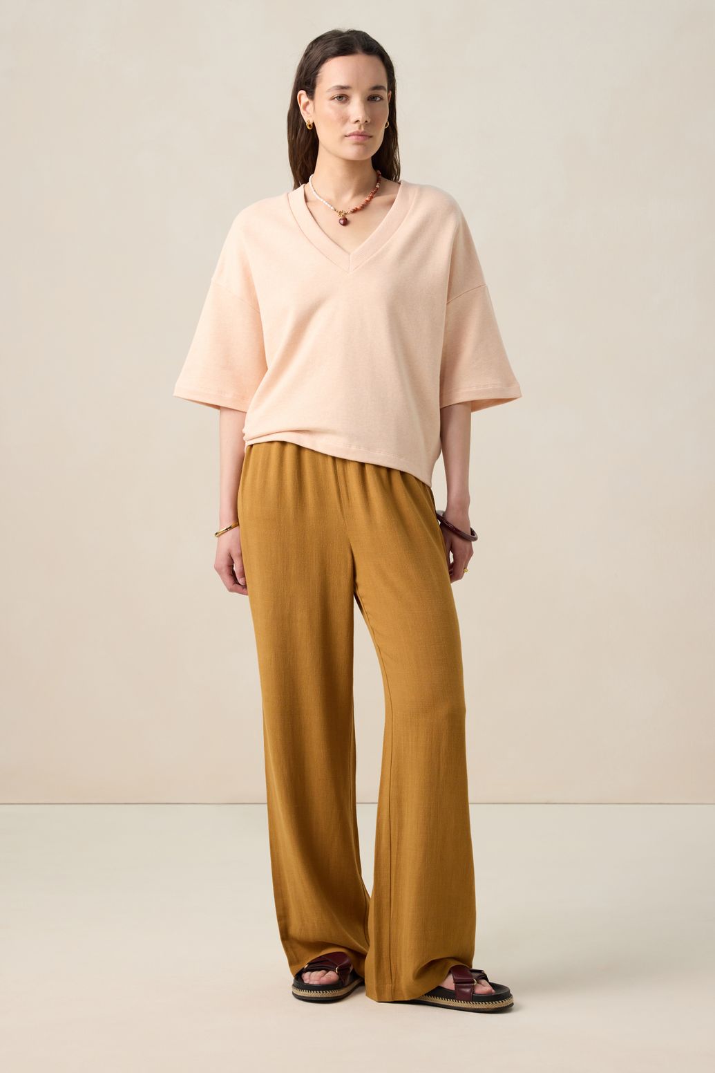 Sweater mit V-Ausschnitt - hellrosa