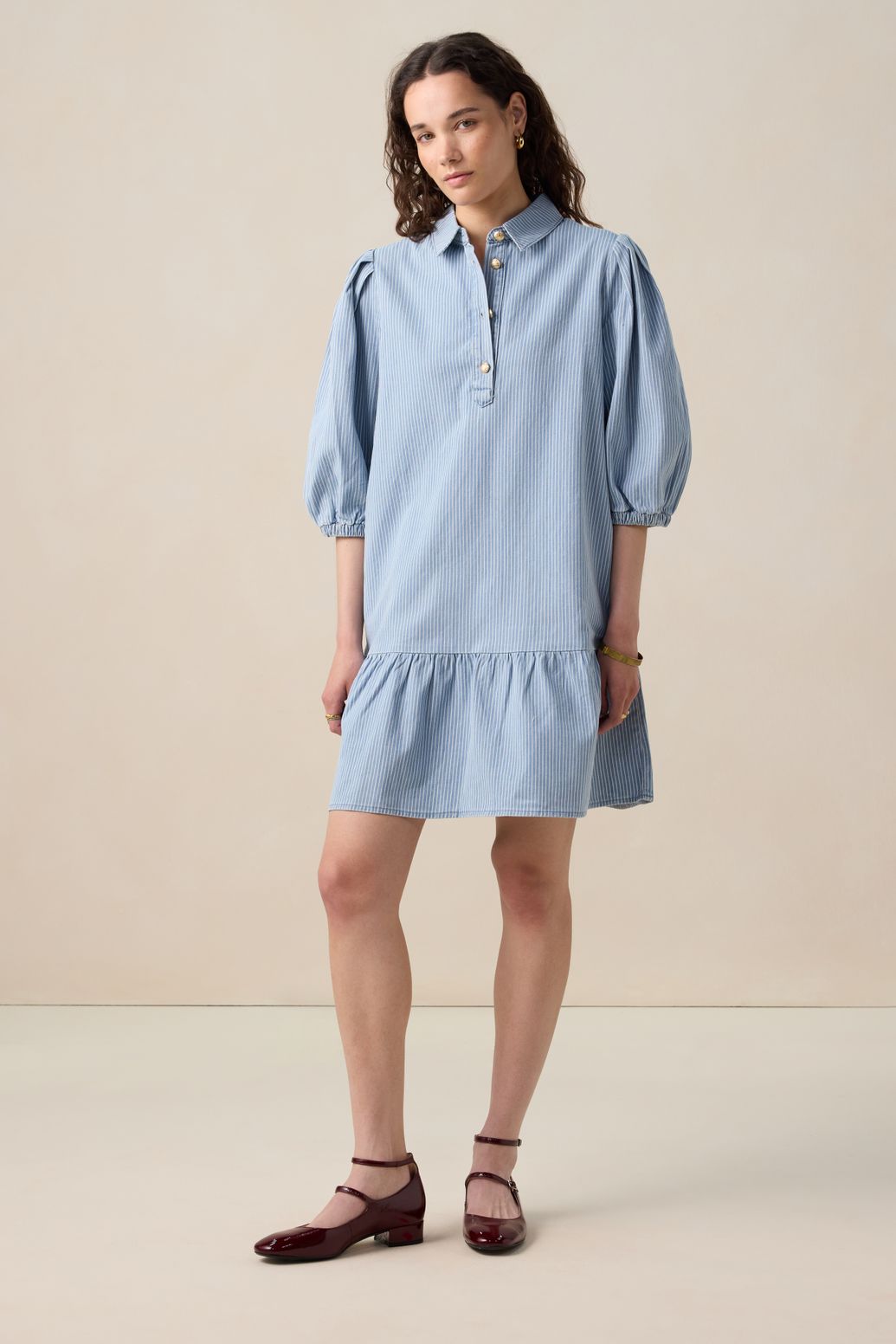 Blauwe denim jurk met pofmouwen