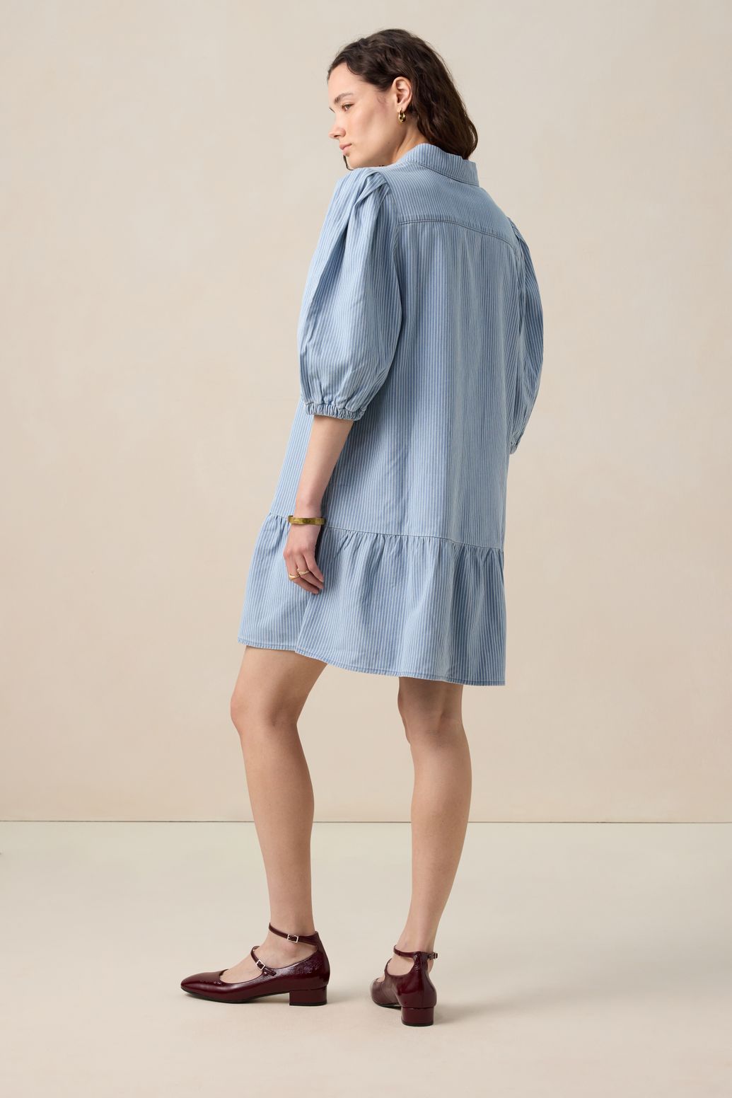 Blauwe denim jurk met pofmouwen
