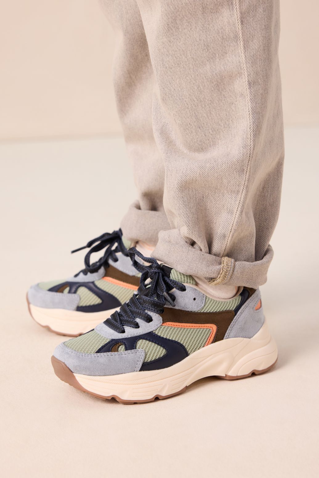 Blauwe mesh sneakers