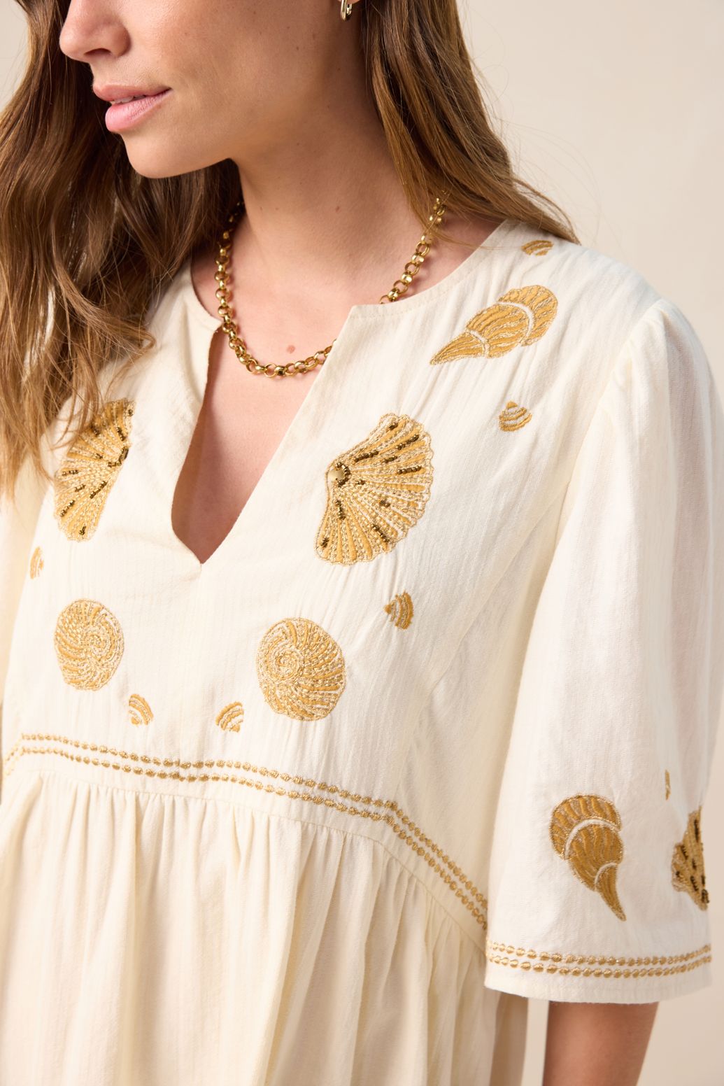 Witte midi jurk met embroidery