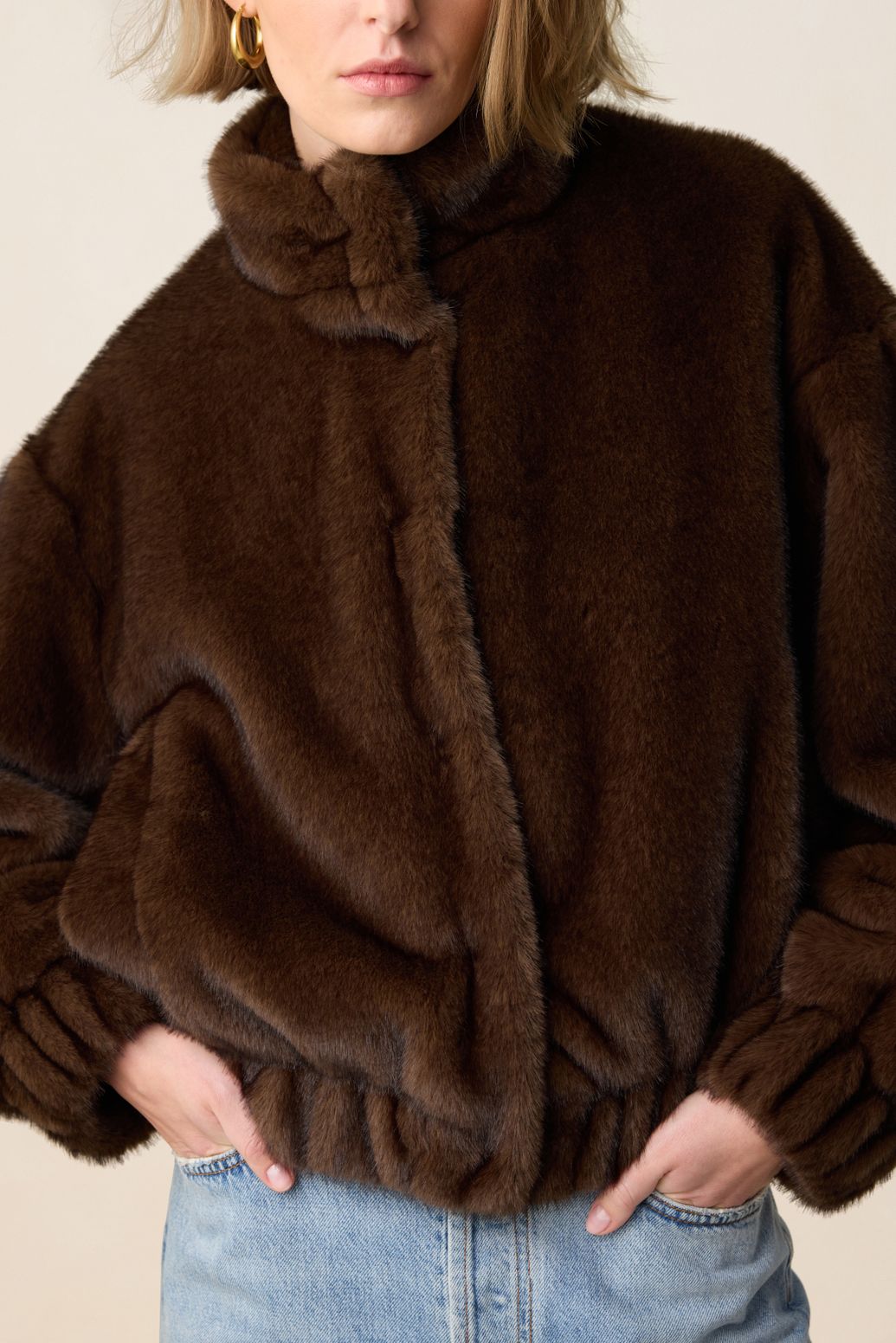 Donkerbruine faux fur jas