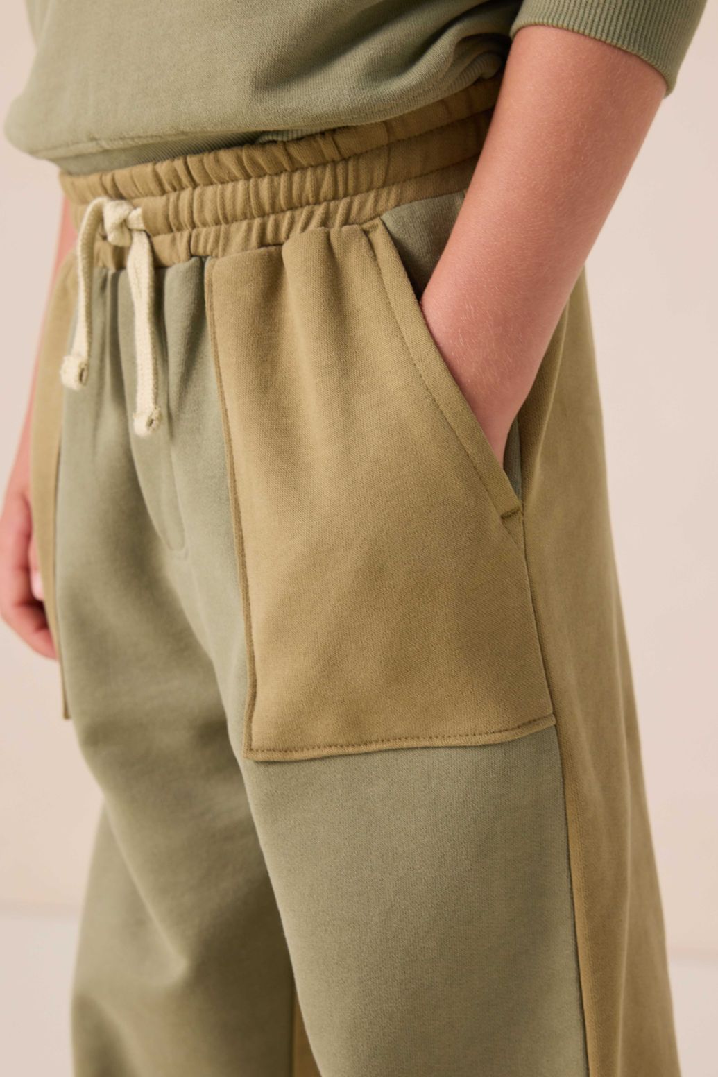 Jogginghose in Colorblocking-Optik - grün