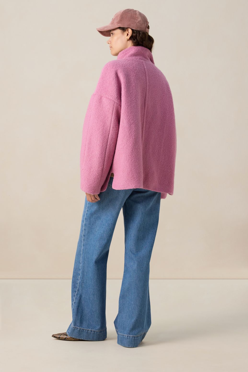 Roze wollen boucle jas