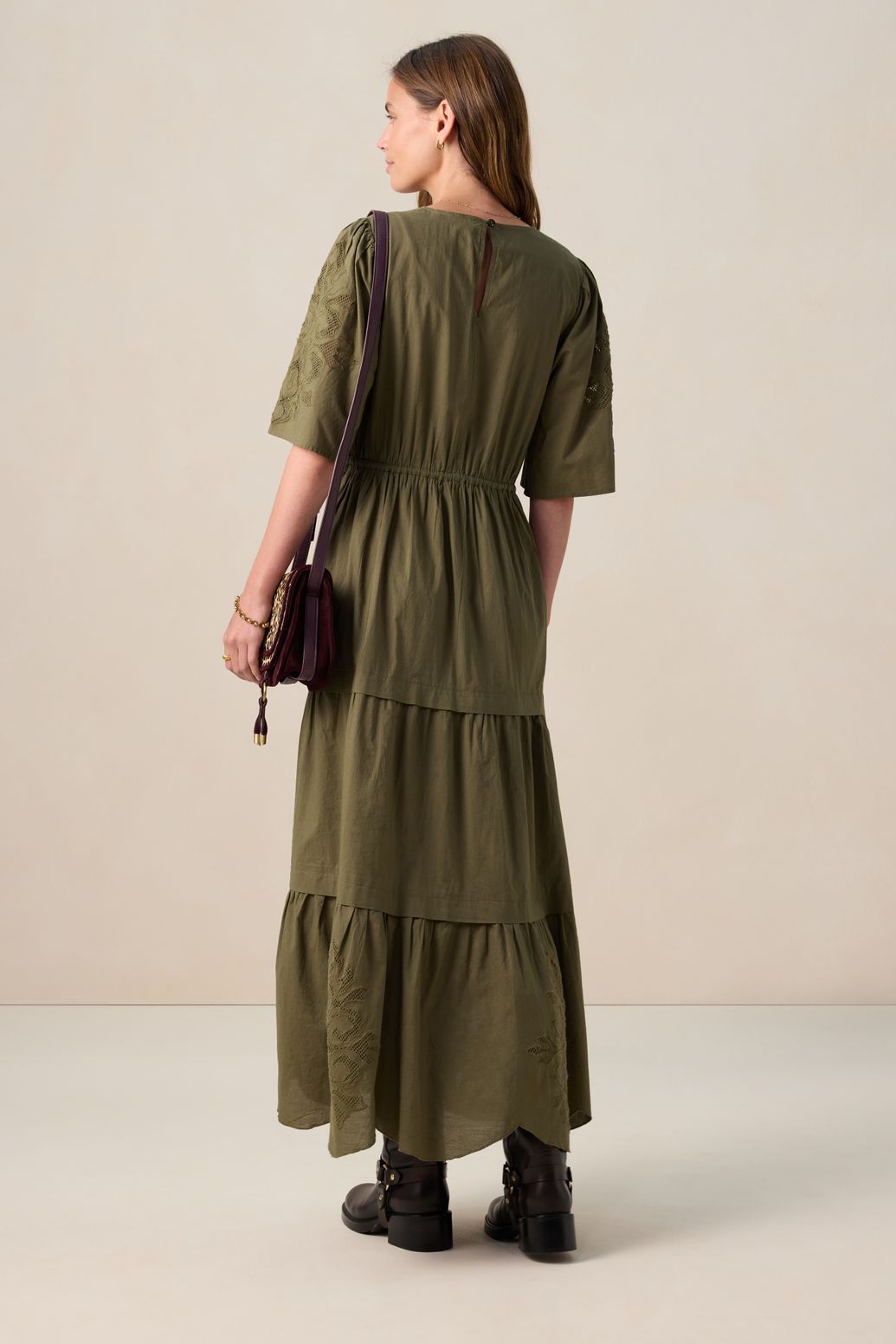 Robe longue avec broderies - vert foncé