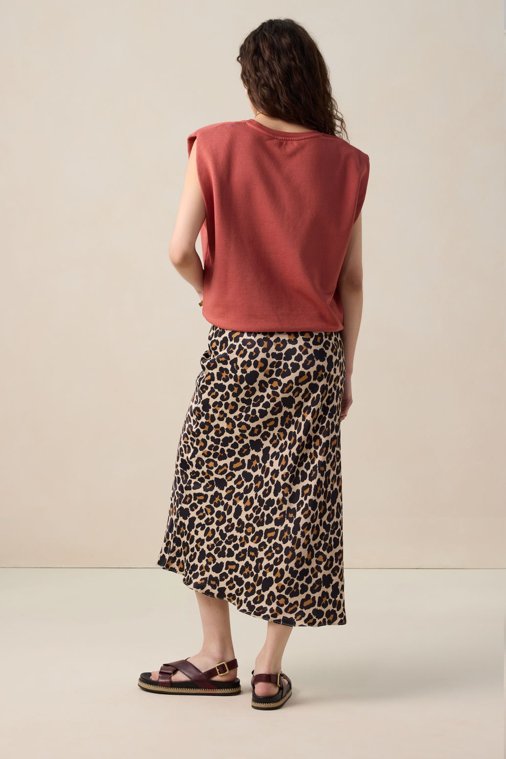 Satinrock mit Leoprint - braun