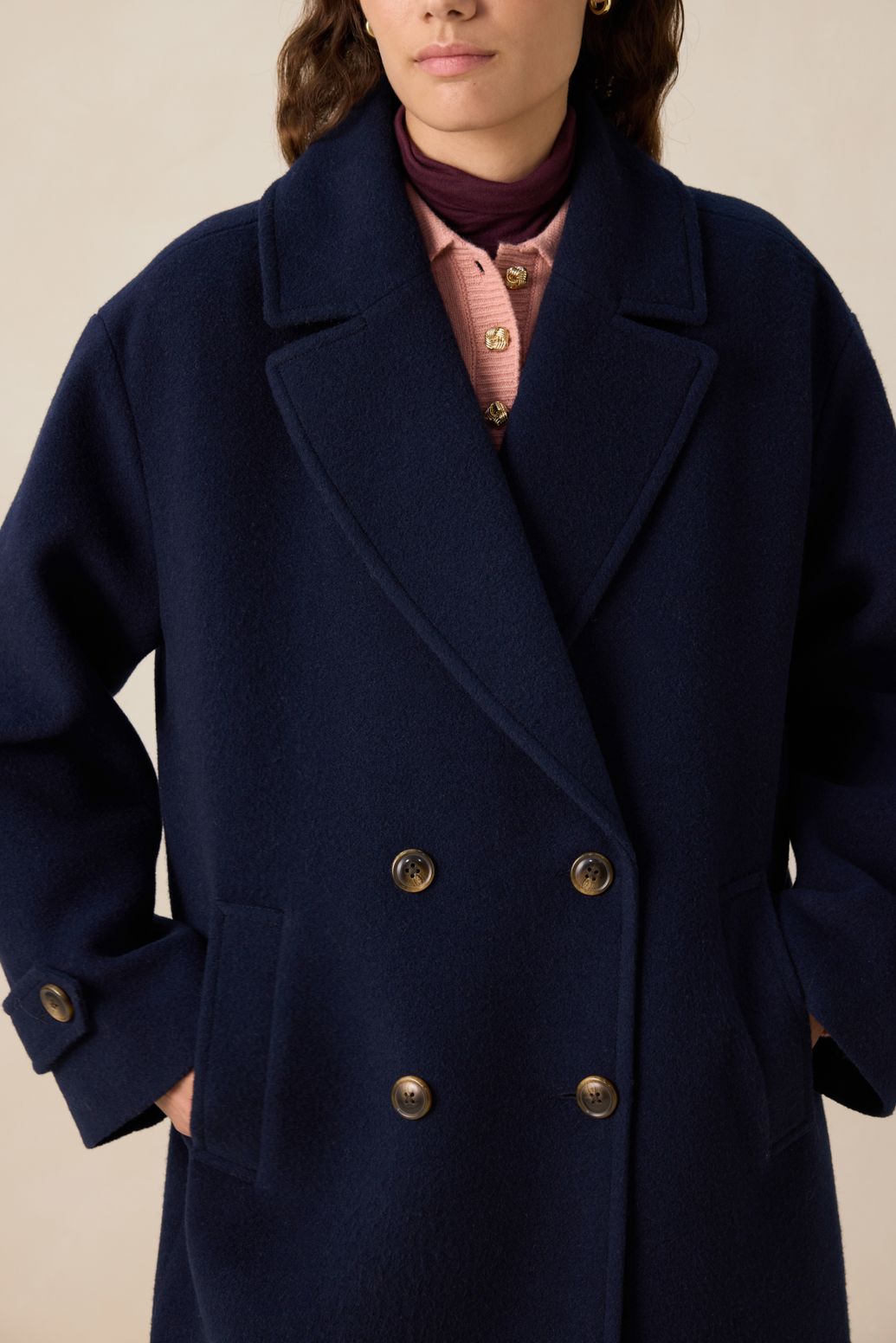 Donkerblauwe wollen jas