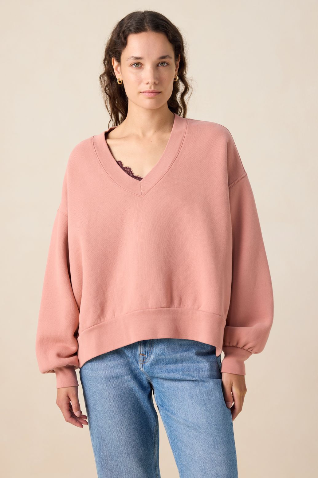 Sweater mit V-Ausschnitt - rosa