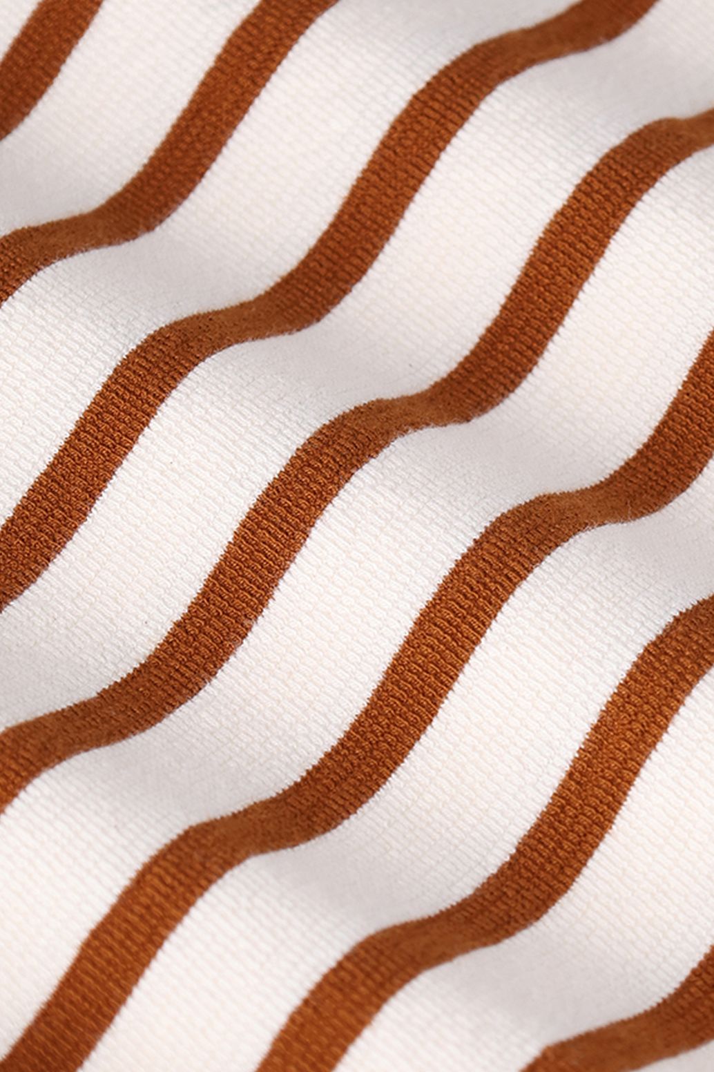 Bruine longsleeve met strepen