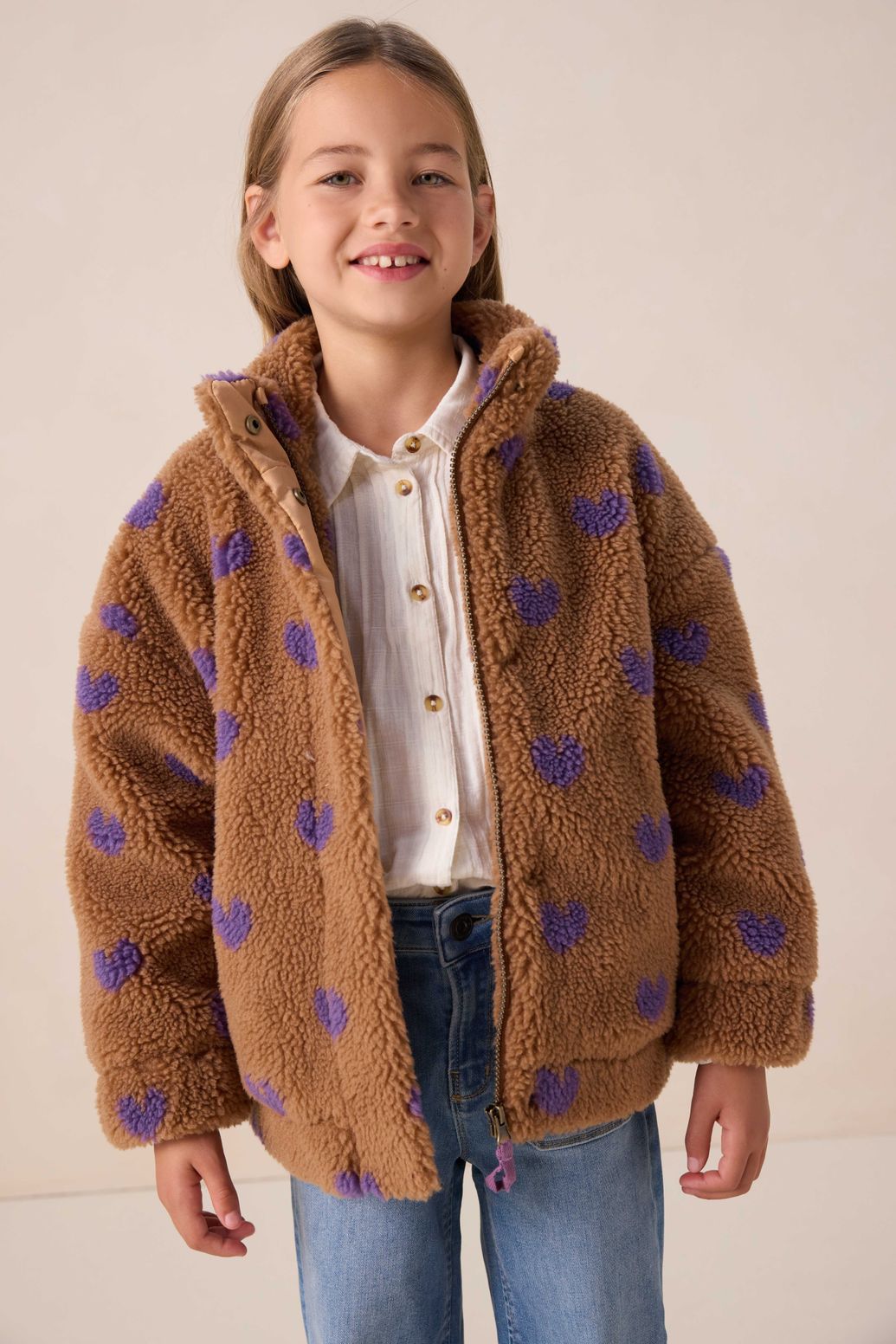 Bruine teddy jas met hartjes