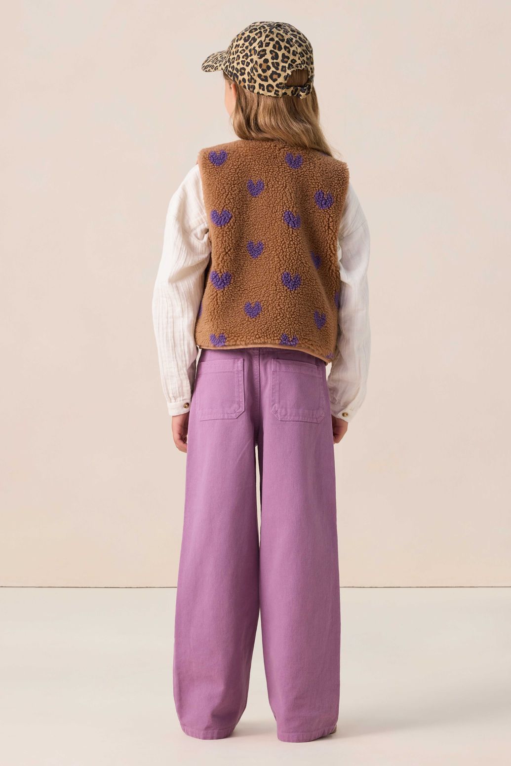 Teddy-Weste mit Herzmuster - braun