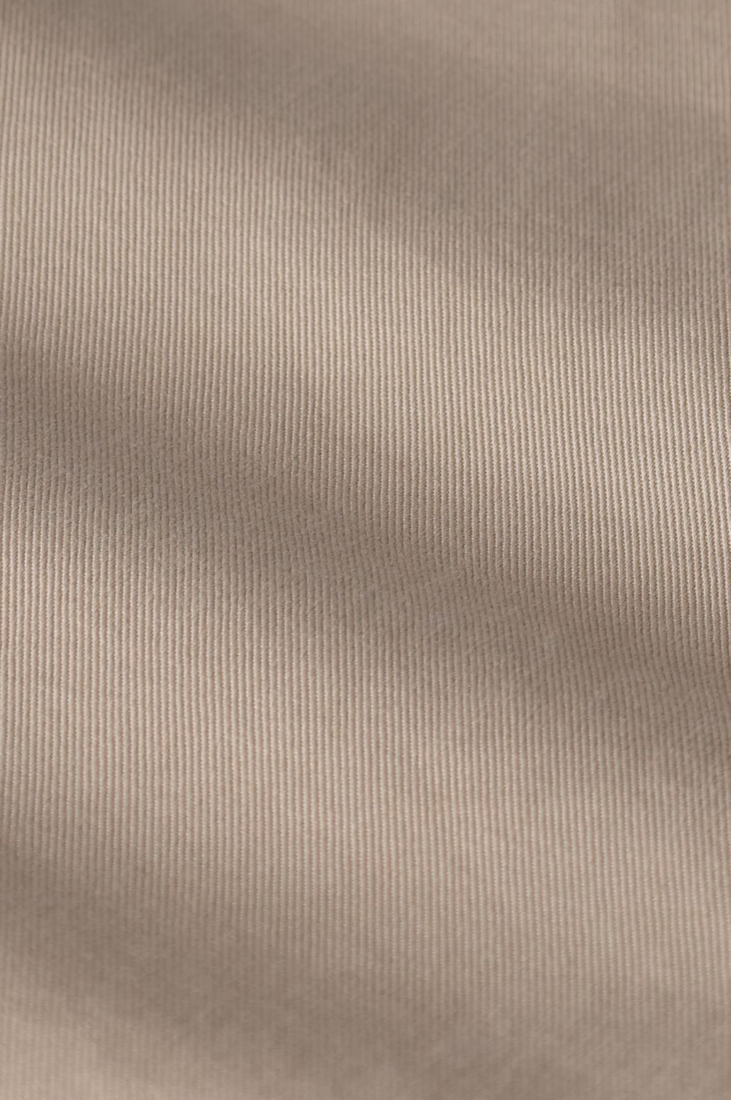 Lichtgroene chino