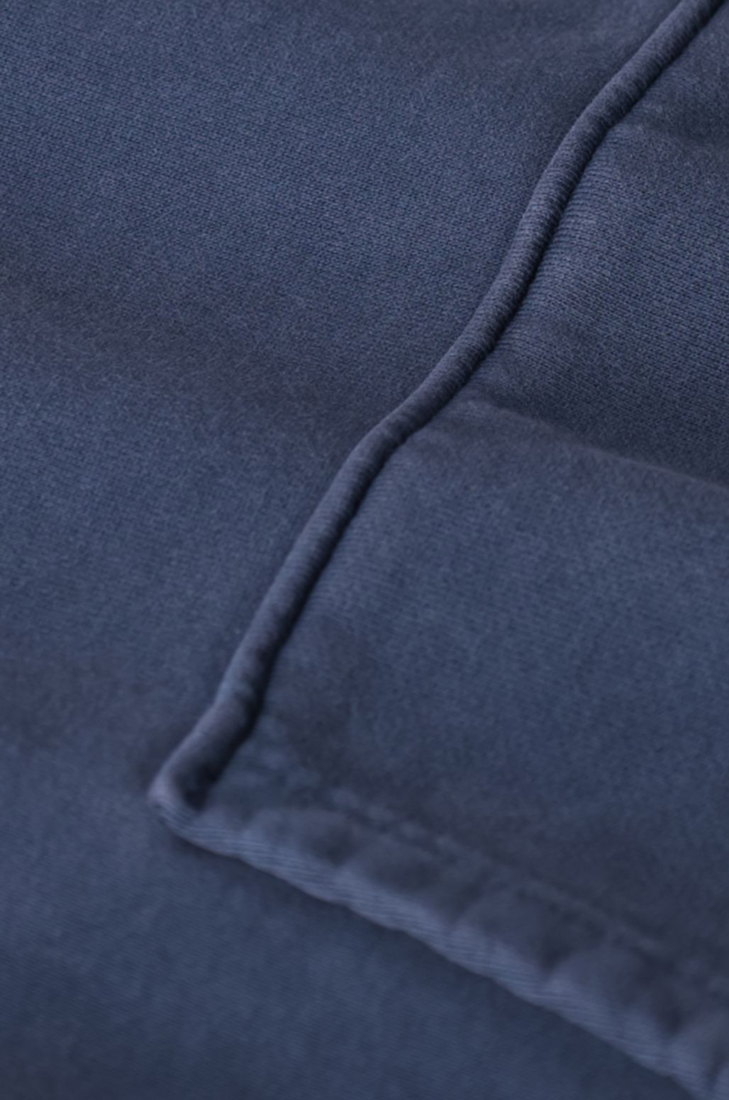 Donkerblauwe hoodie met embroidery