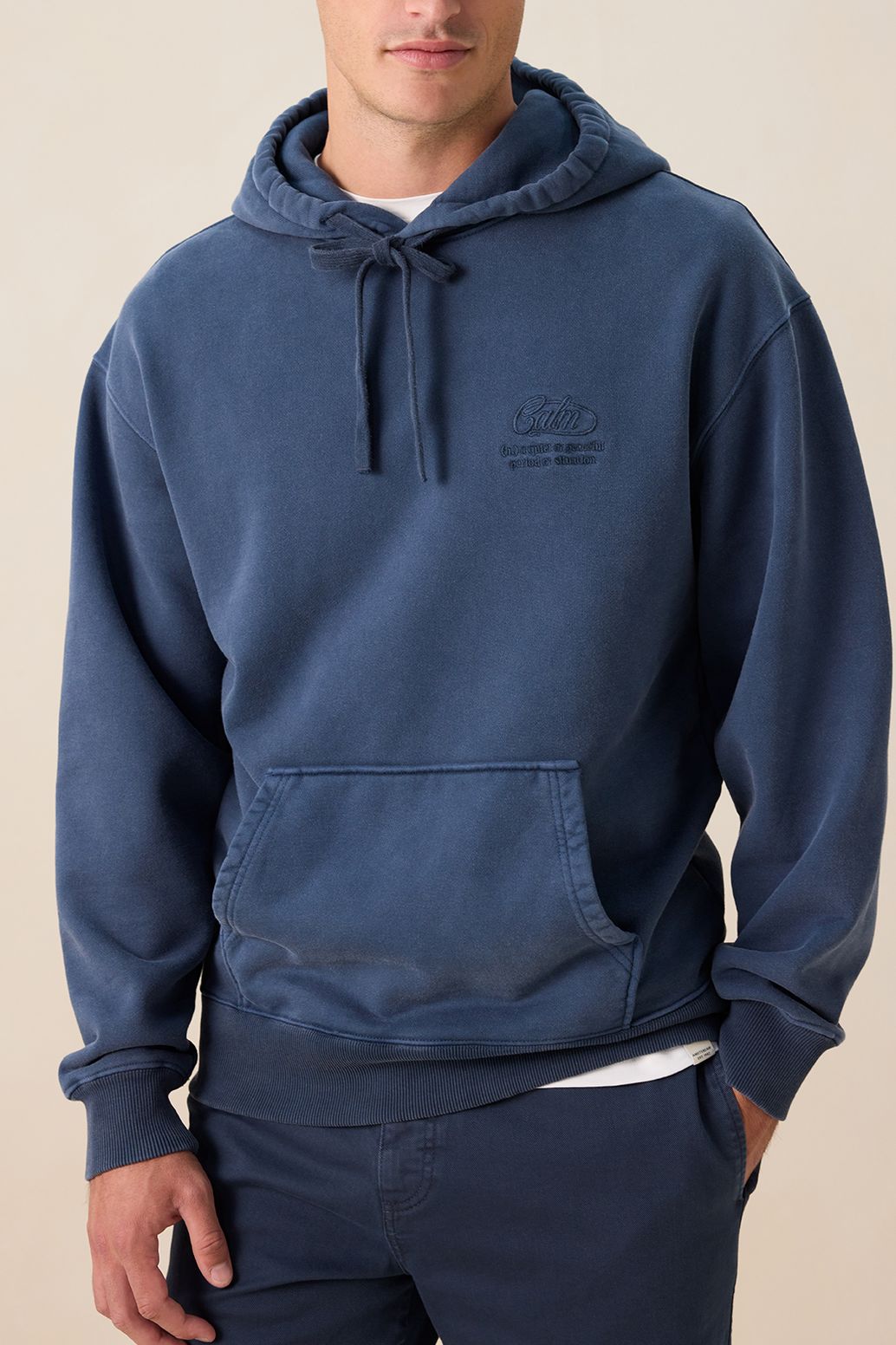 Donkerblauwe hoodie met embroidery