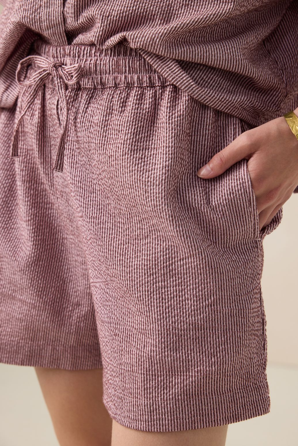 Gestreifte Shorts - dunkelrot