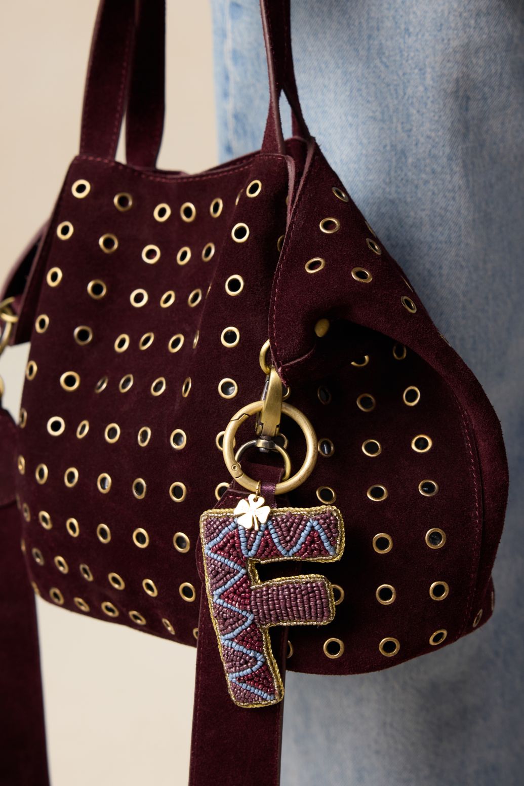 Charm de sac lettre F - rouge foncé