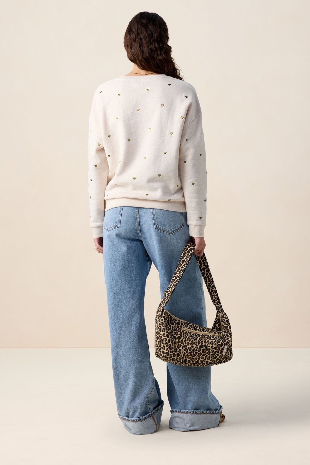 Sweater mit Herzstickerei - beige