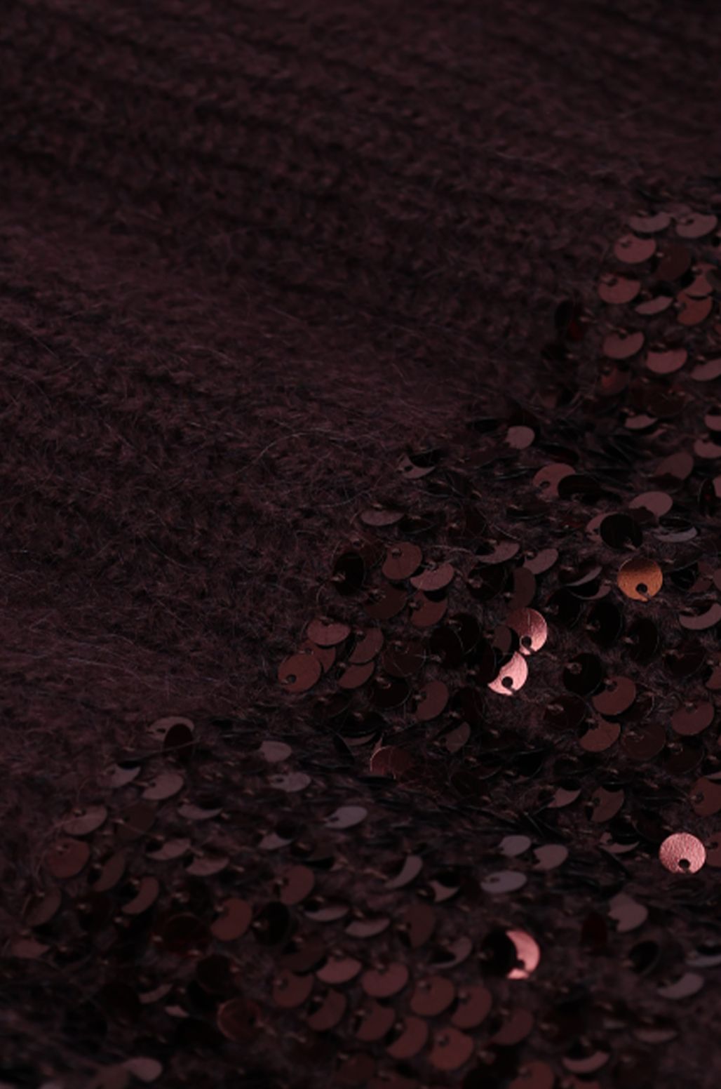 Donkerbruine trui met pailletten