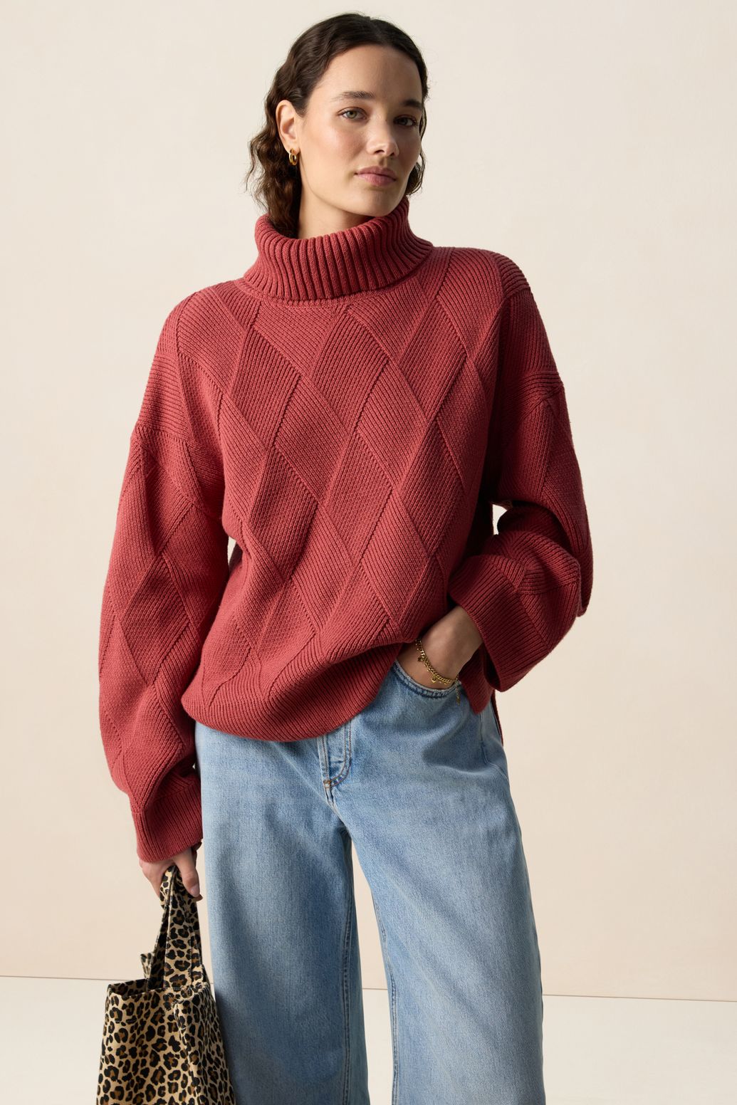 Rode gebreide trui met patroon