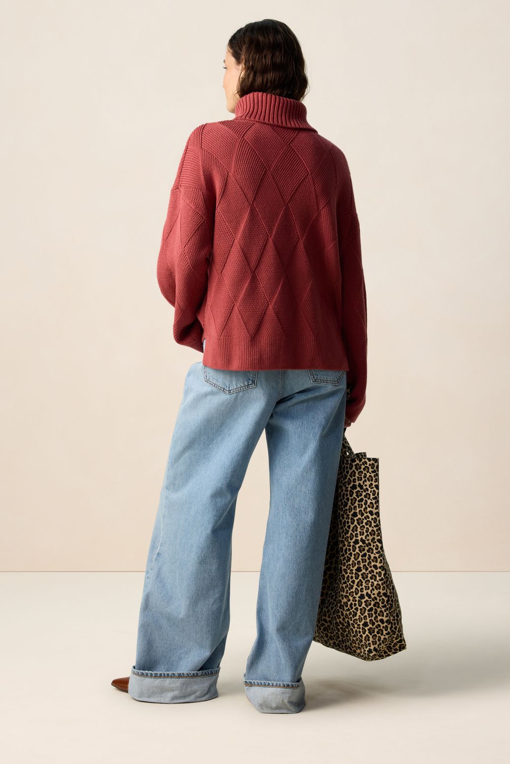 Rode gebreide trui met patroon