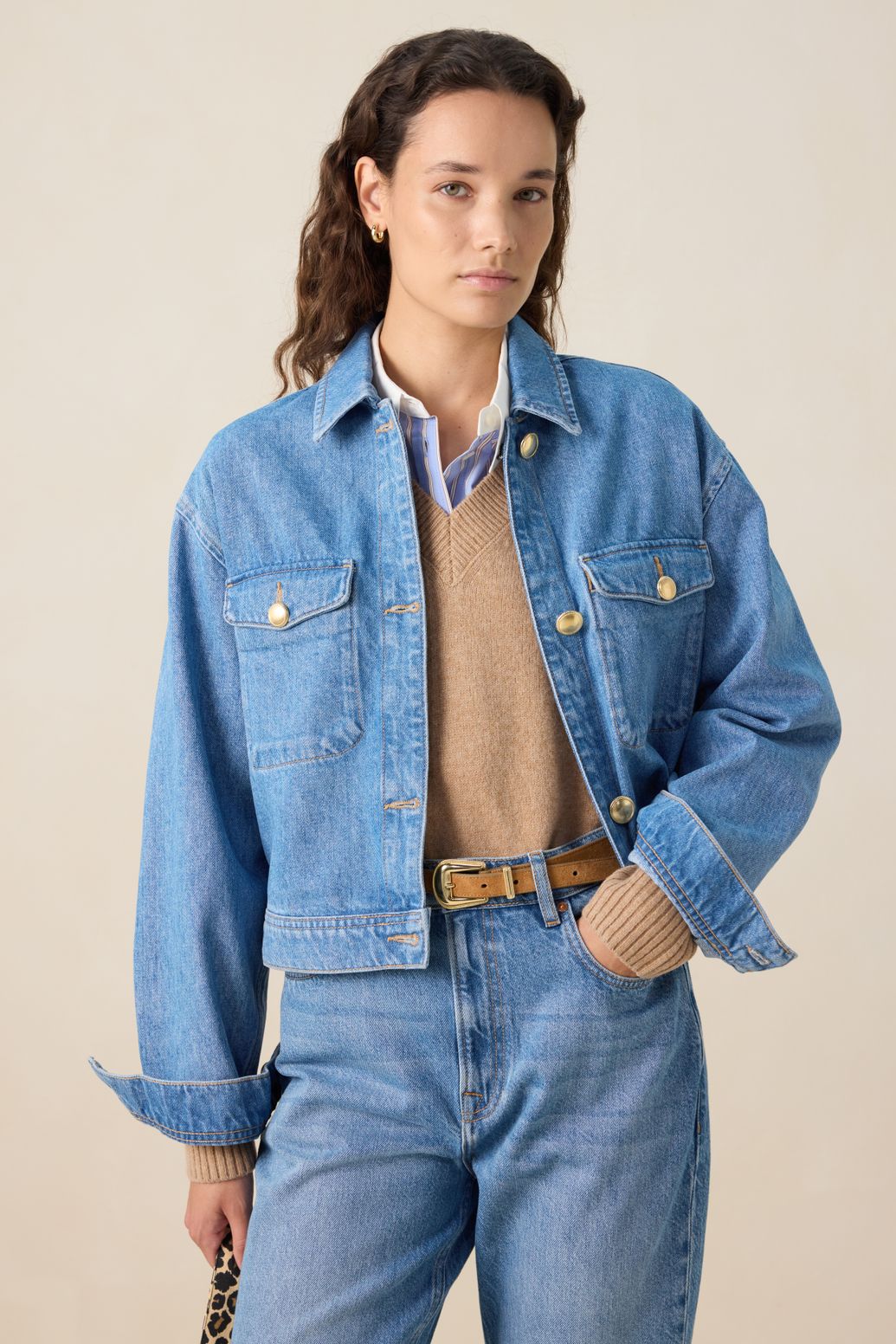 Jeansjacke mit goldfarbenen Knöpfen - blau