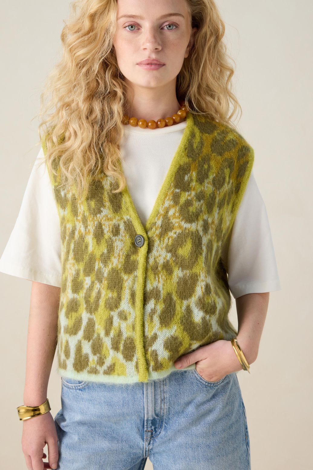 Donkergroen vest met leopard print