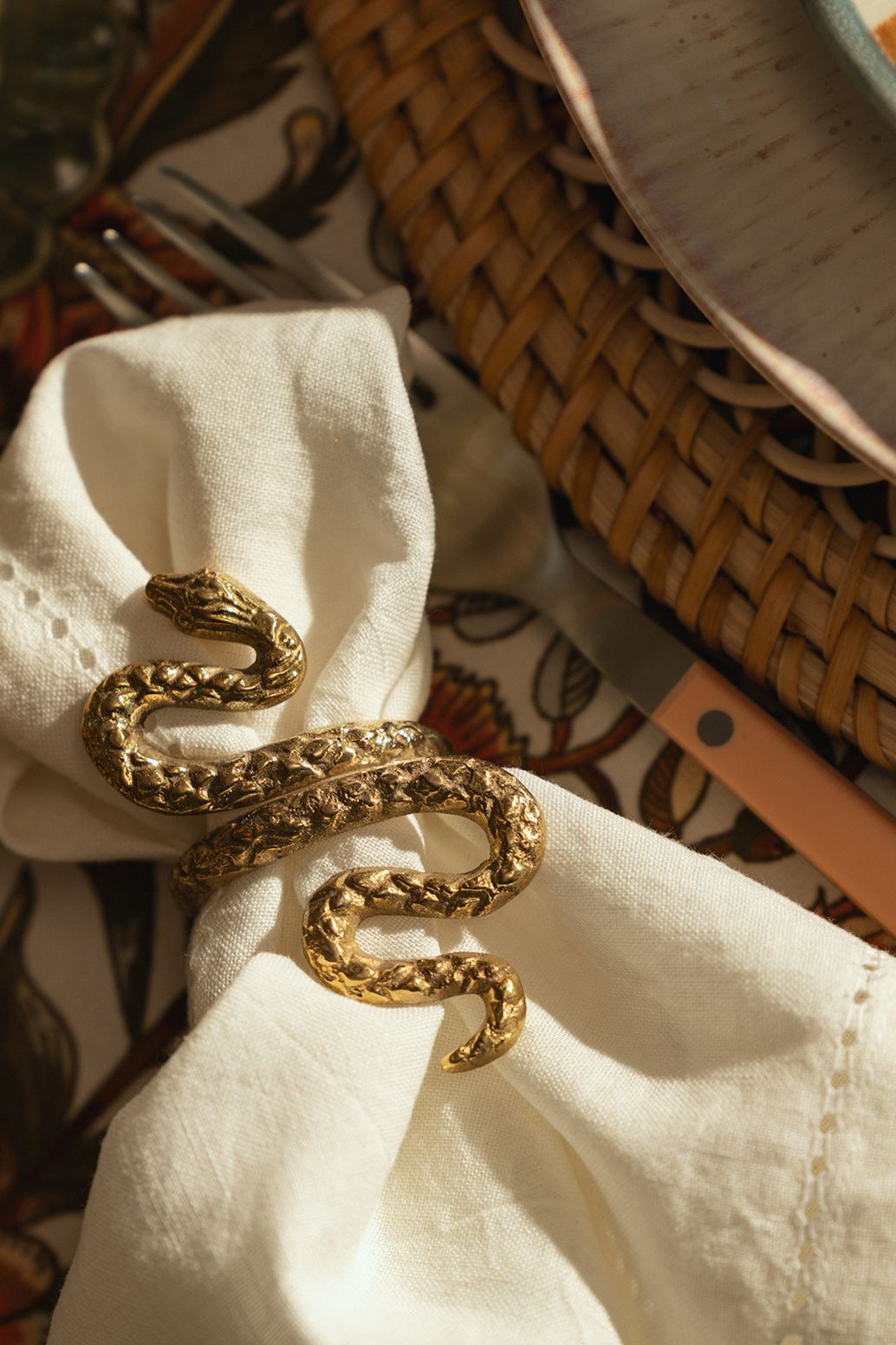 Serviettenringe mit Schlange - goldfarben