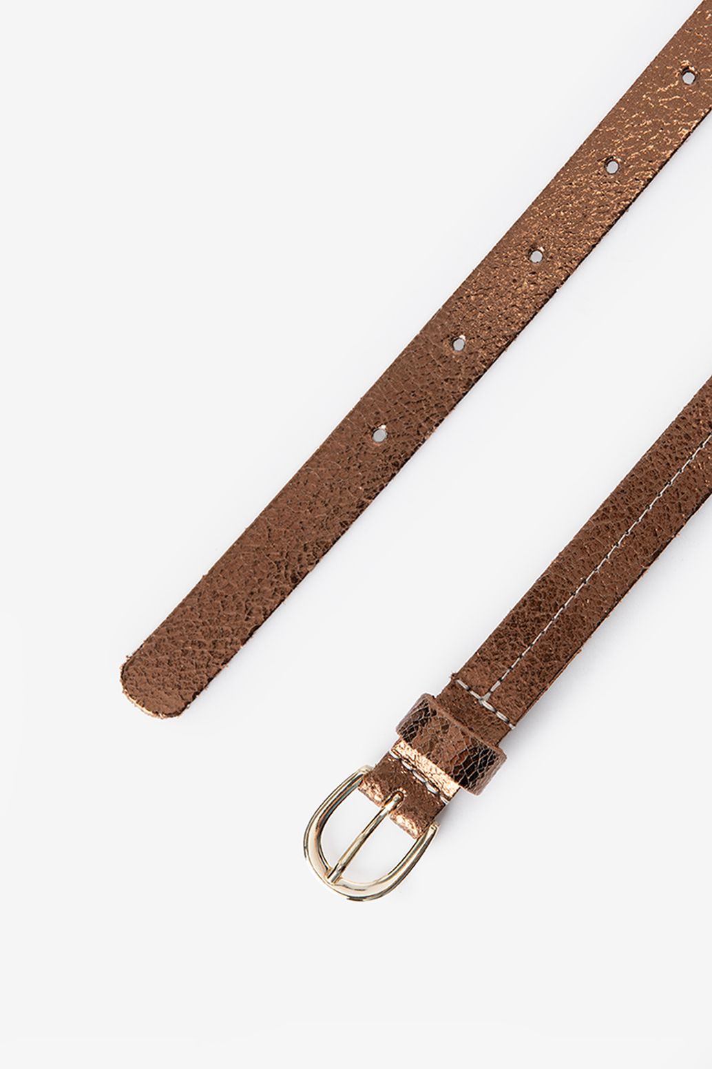 Koperen riem met goudkleurige gesp