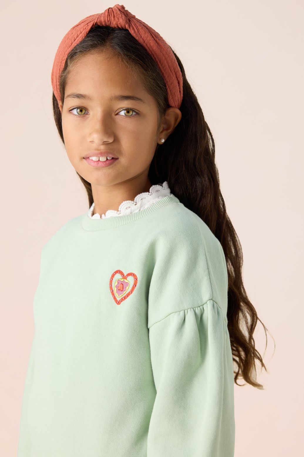 Lichtgroene sweater met pofmouwen