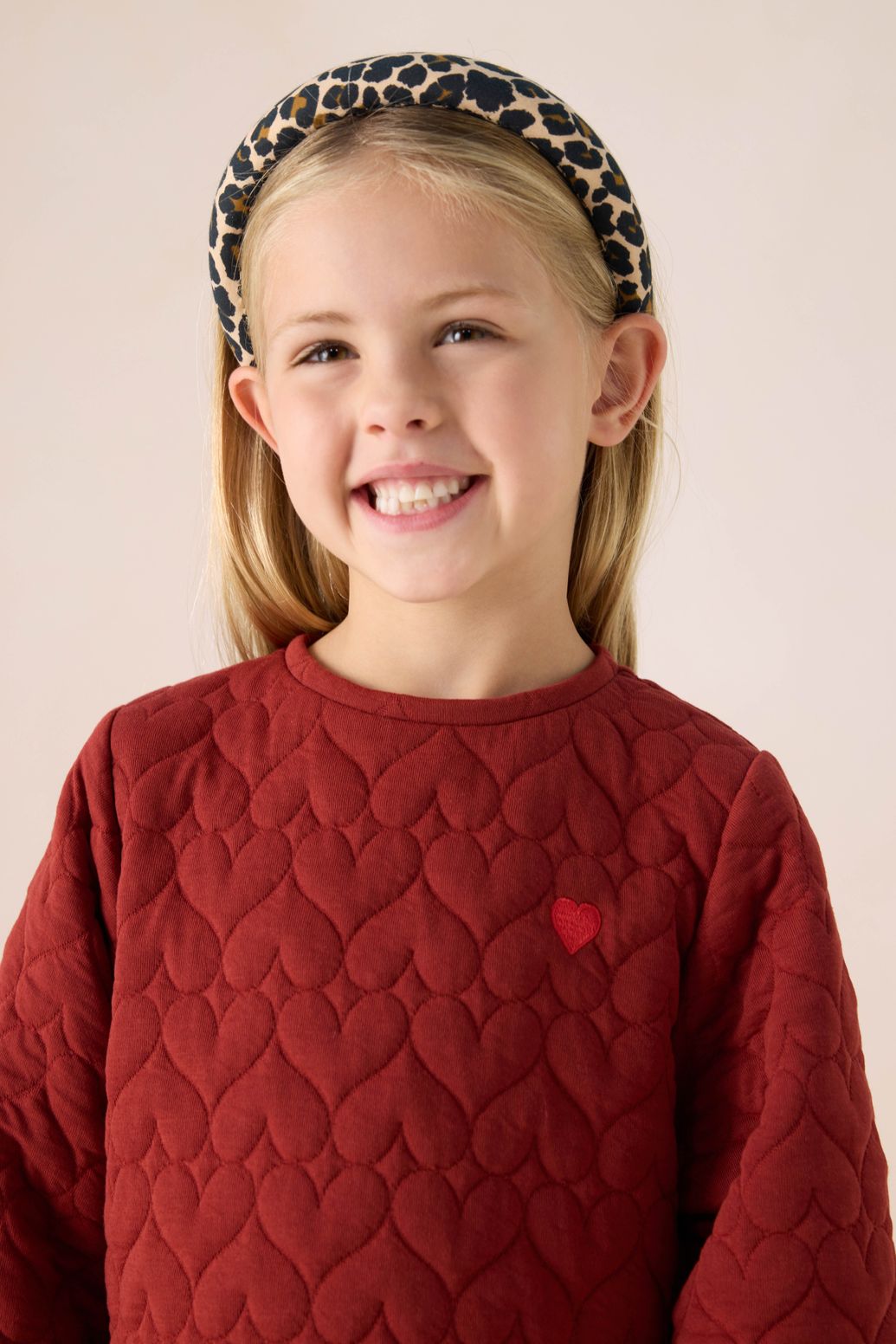 Sweatkleid mit Herzstickerei - dunkelrot