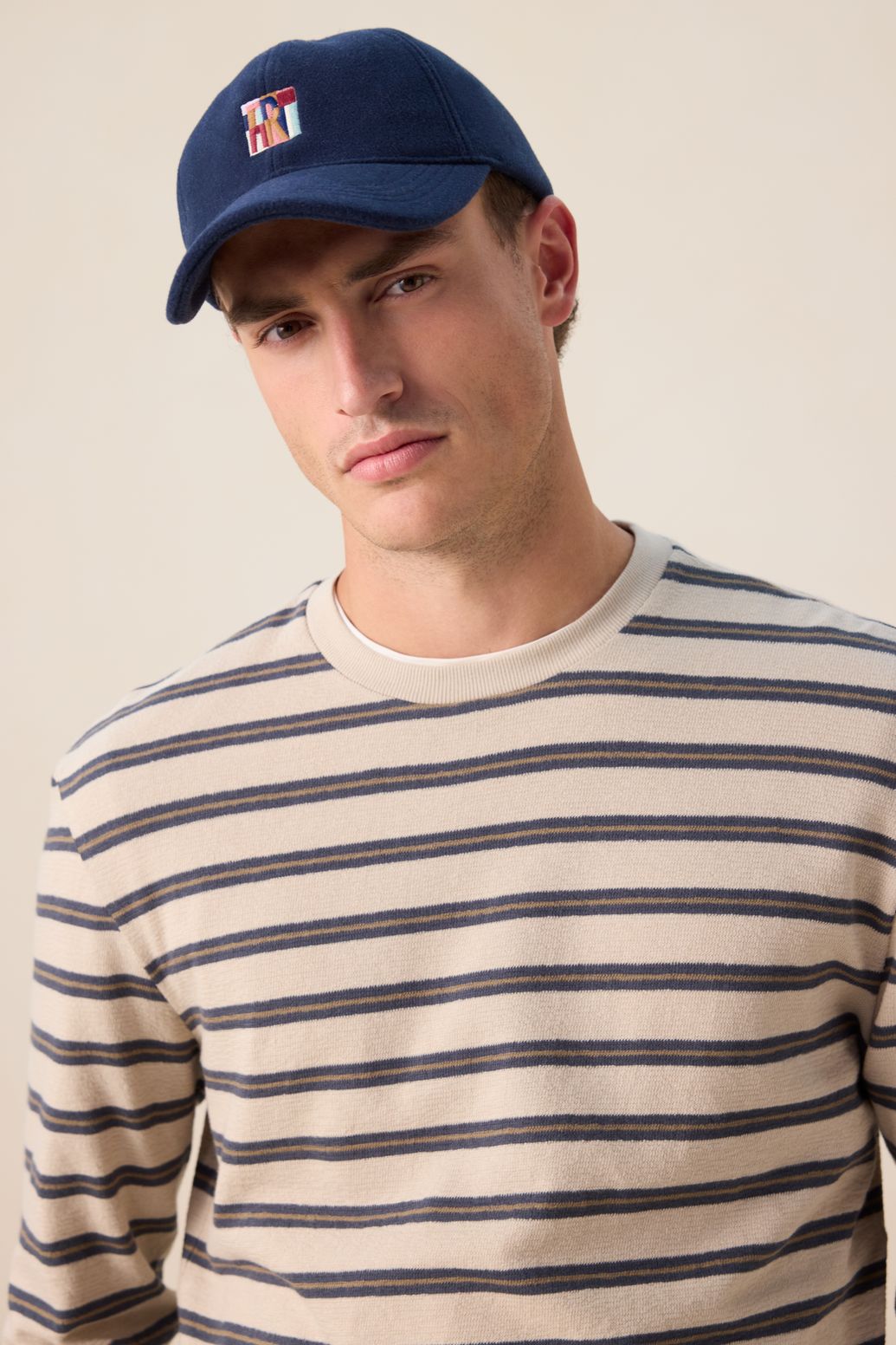 Donkerblauwe wollen pet