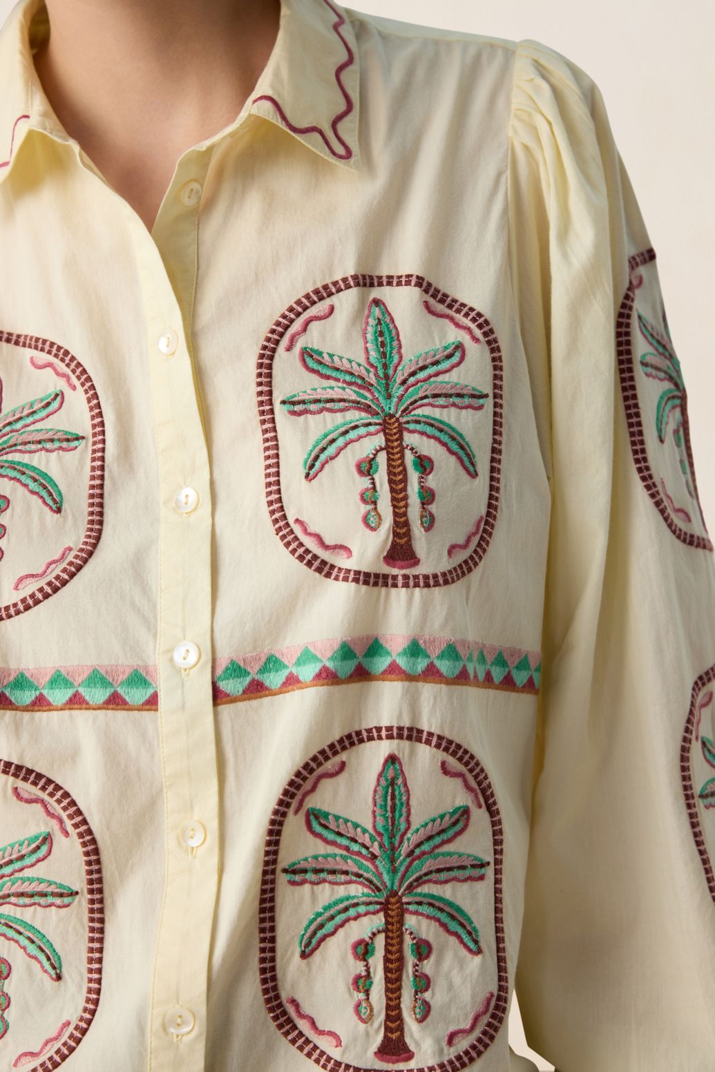 Lichtgele blouse met embroidery