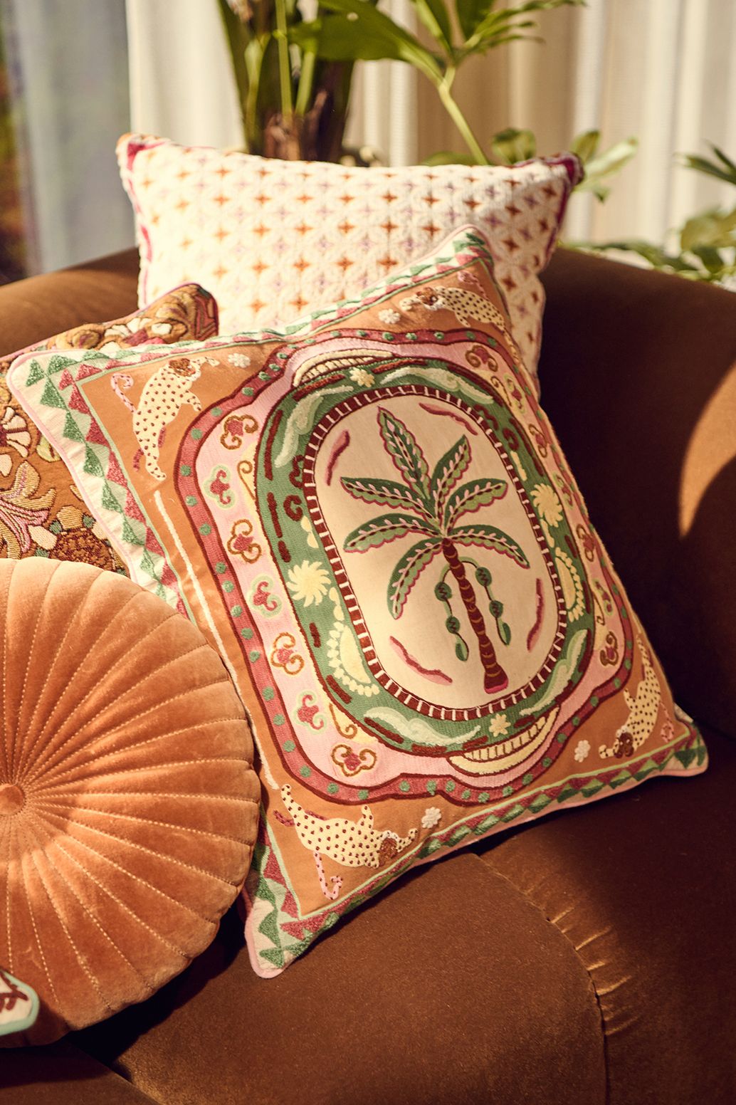 Multicolour kussen met palmboom