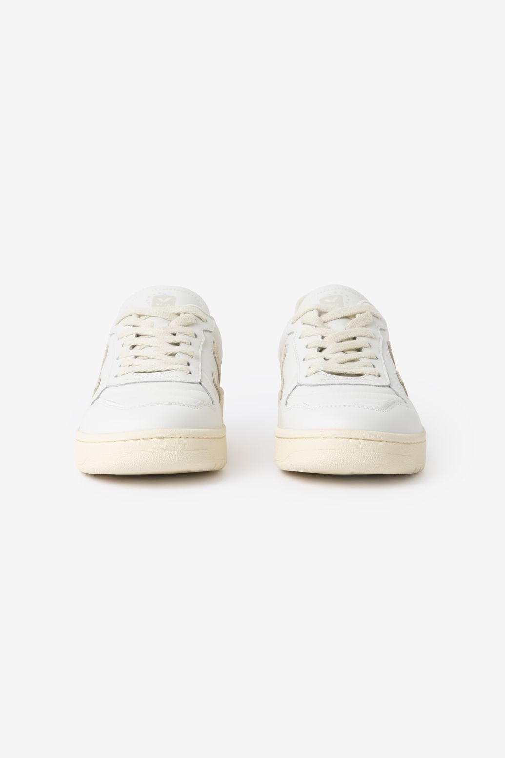 Veja Baskets en daim - blanc