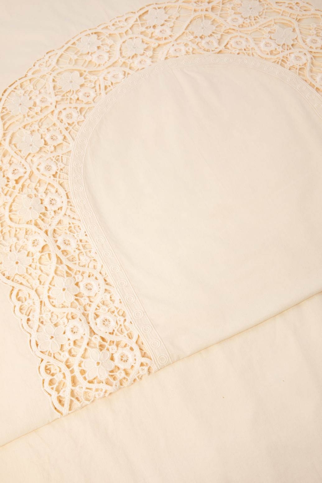 Nappe avec dentelle (160x300 cm) - beige