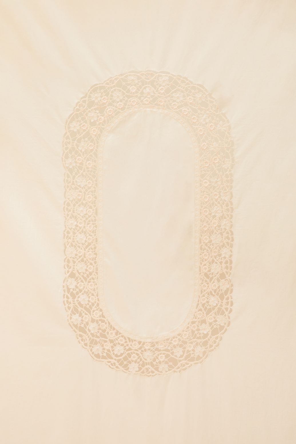 Tischdecke mit Spitze (160x300 cm) - beige