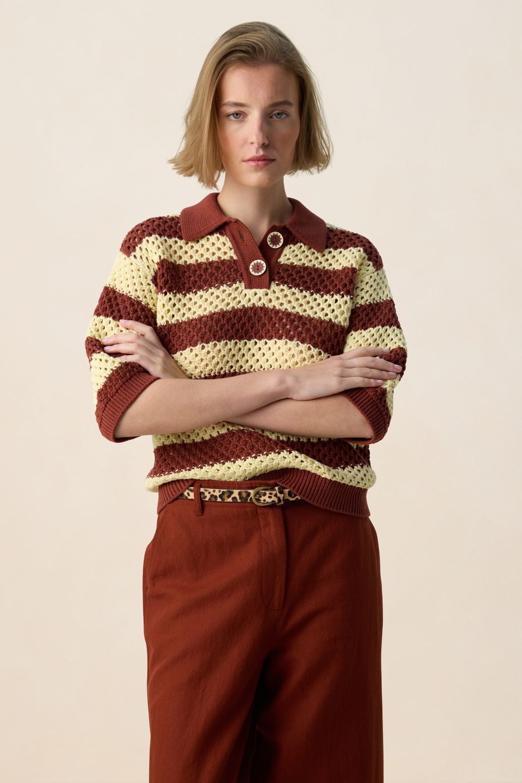 Donkerrode gebreide polo