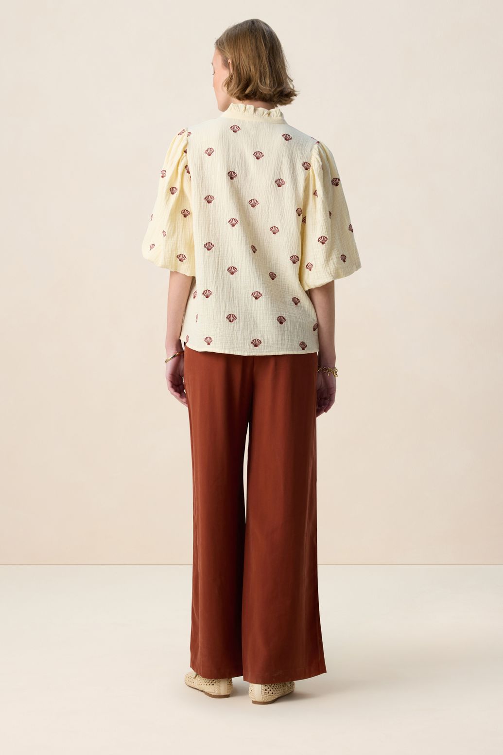 Blouse avec broderies - jaune clair