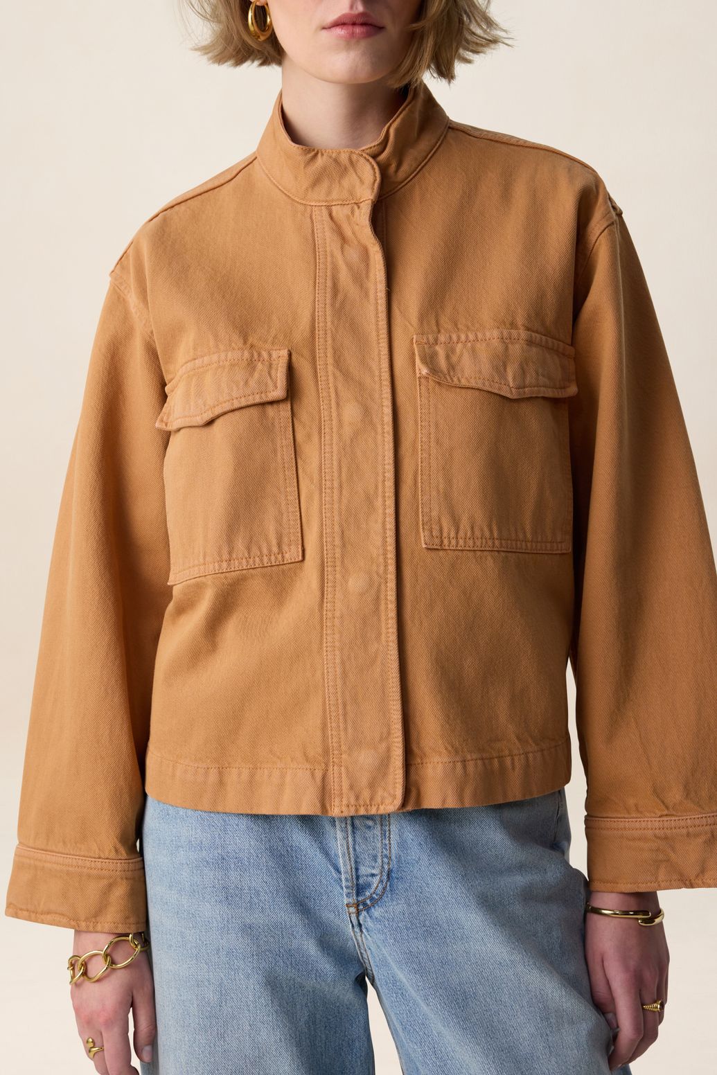 Bruin jack met opgestikte zakken