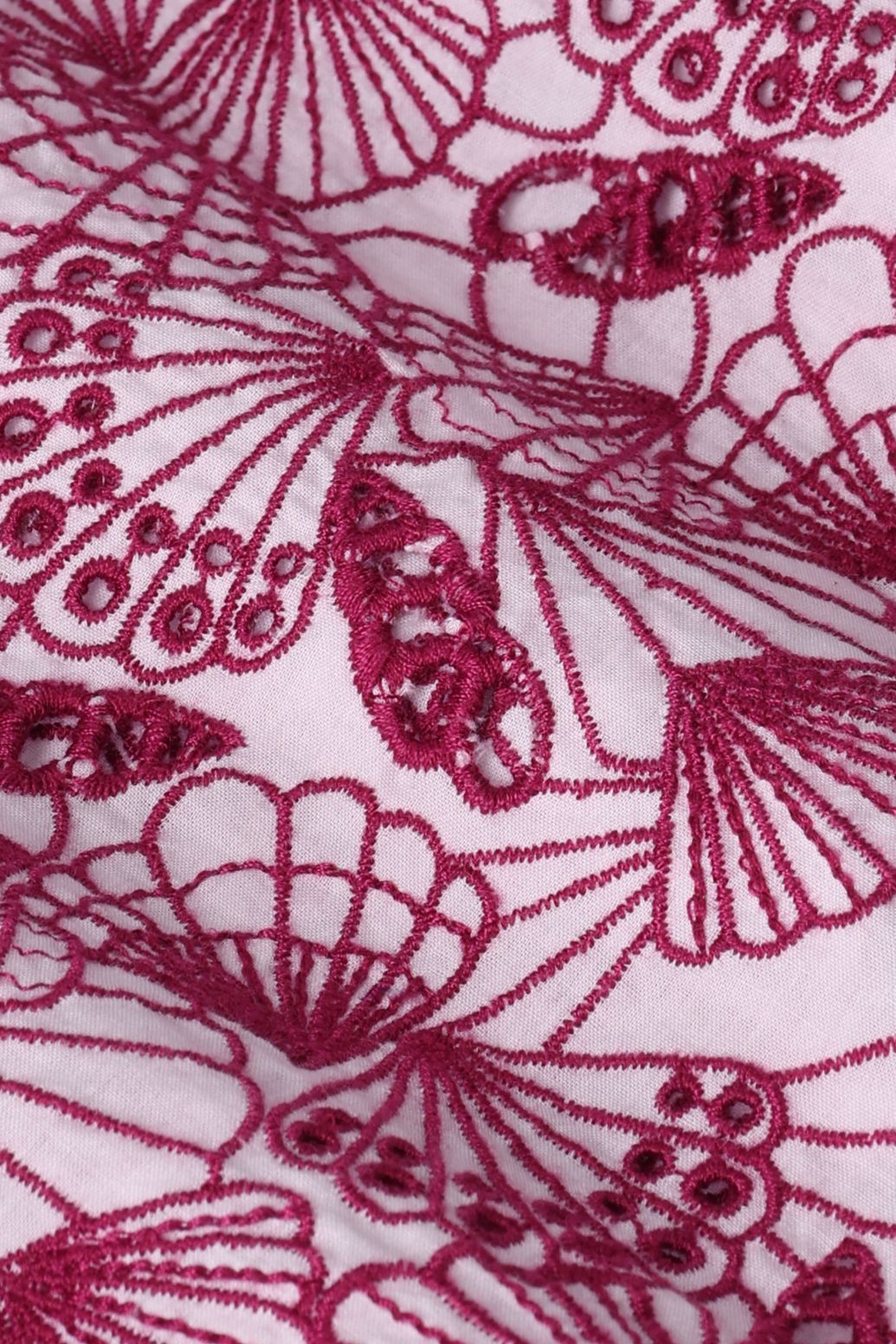 Lichtroze blouse met schelpen broderie