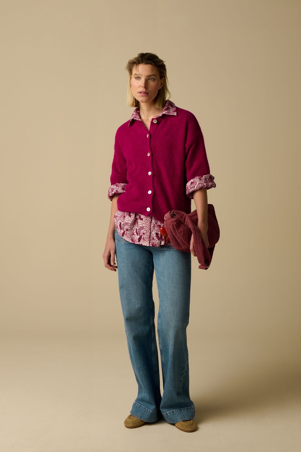 Lichtroze blouse met schelpen broderie