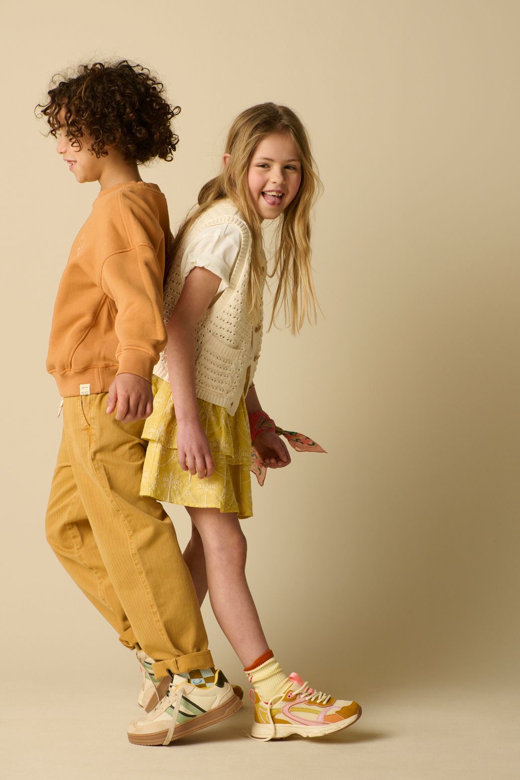 Sweater mit Stickerei-Detail - braun