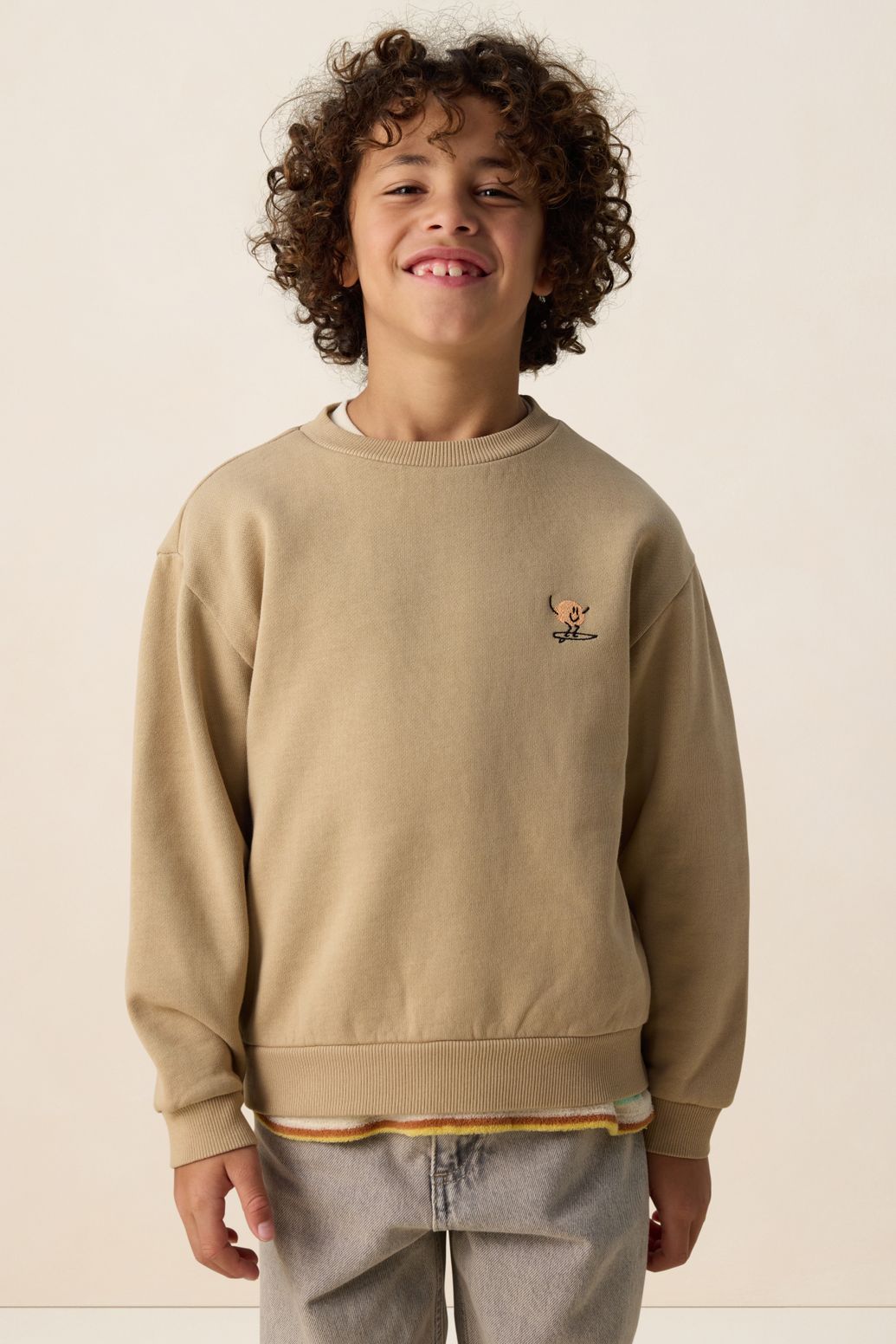 Lichtbruine sweater met smileys