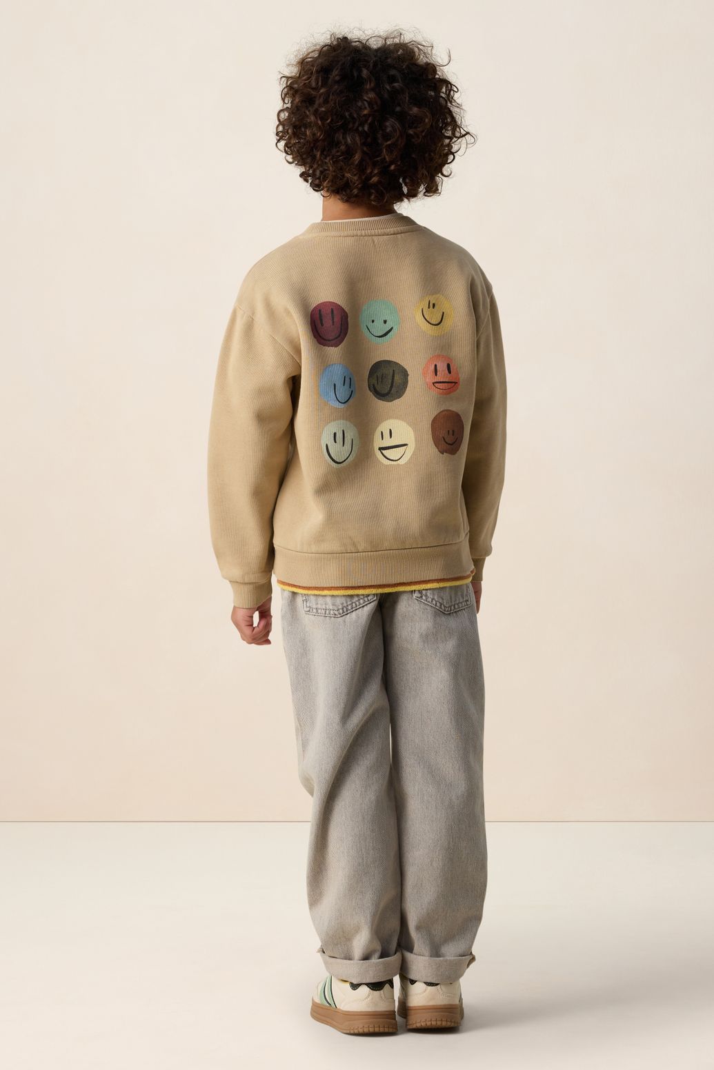 Lichtbruine sweater met smileys