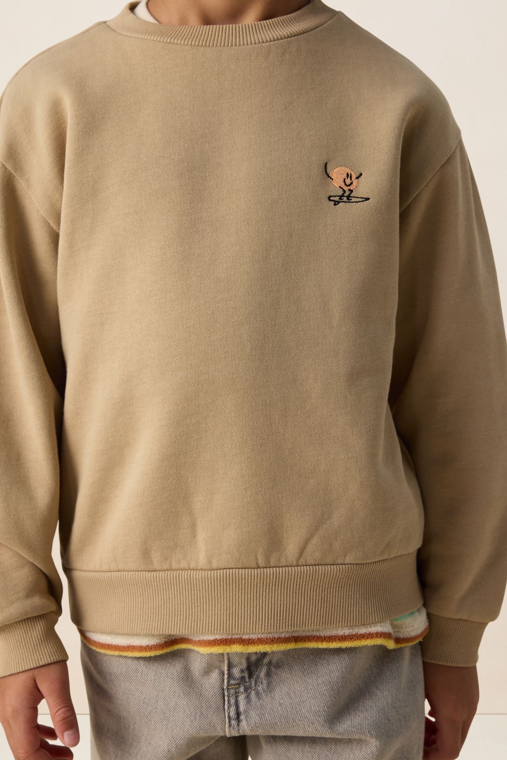 Lichtbruine sweater met smileys