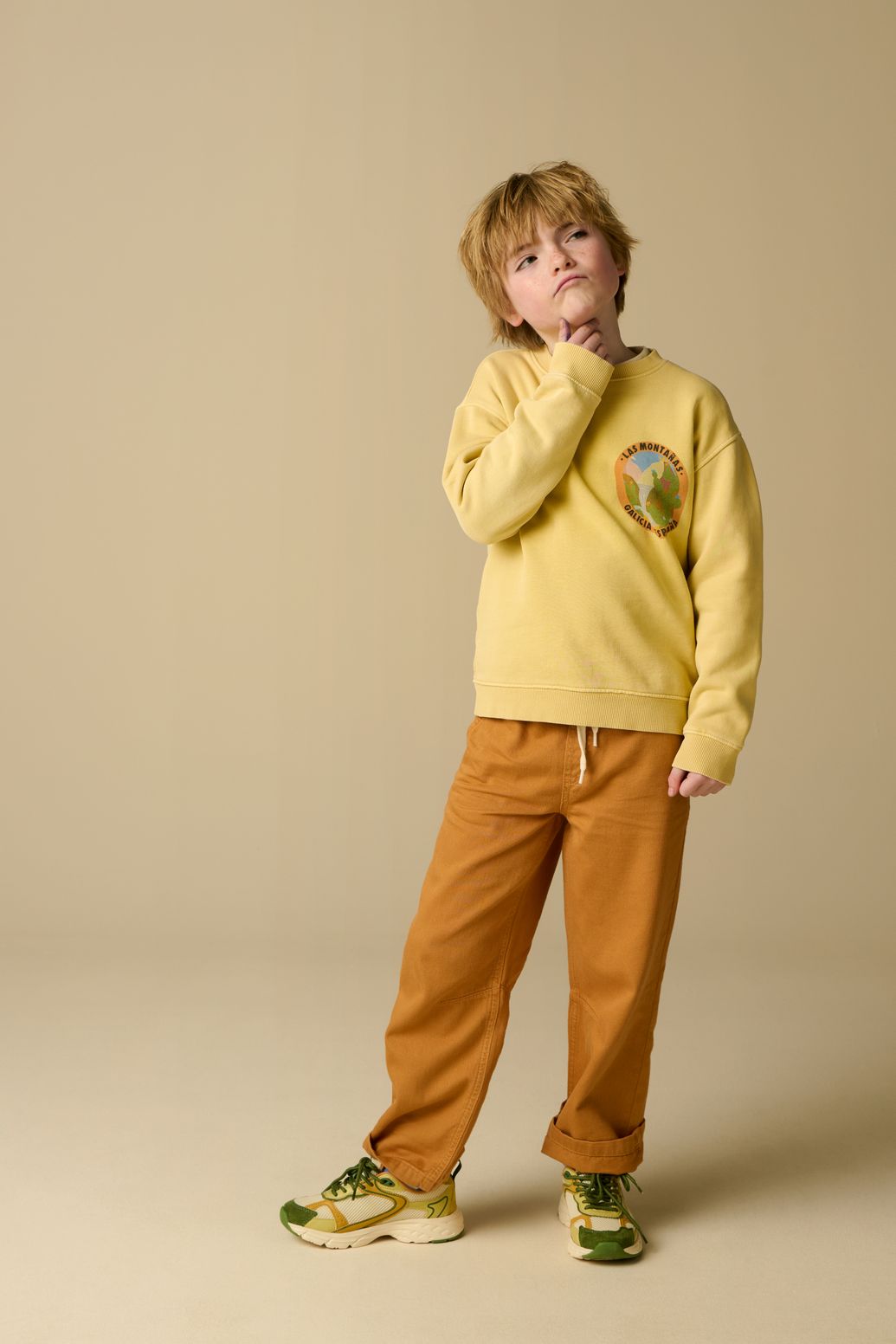 Gele sweater met artwork