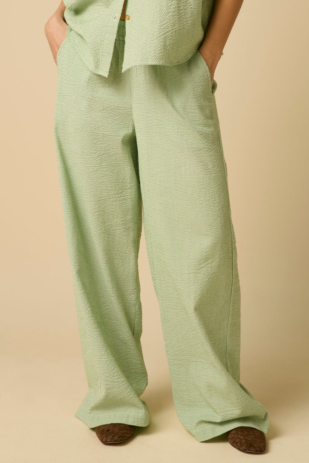 Groene gestreepte wide leg broek