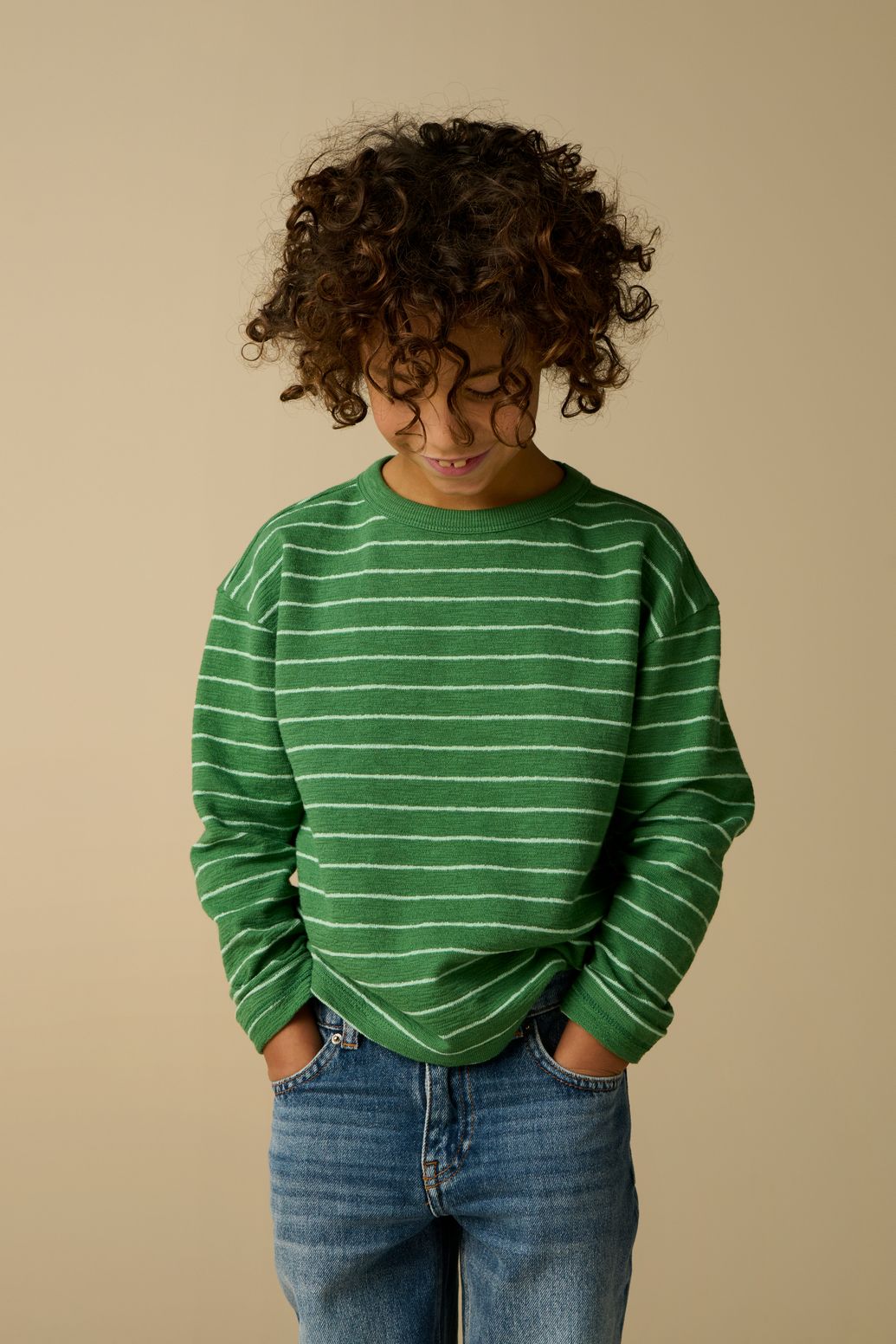 Donkergroene longsleeve met strepen