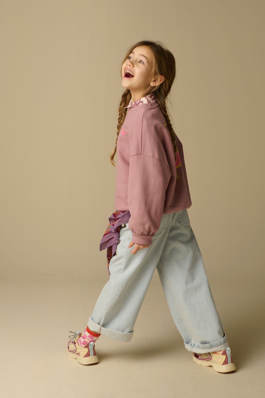 Roze sweater met artwork