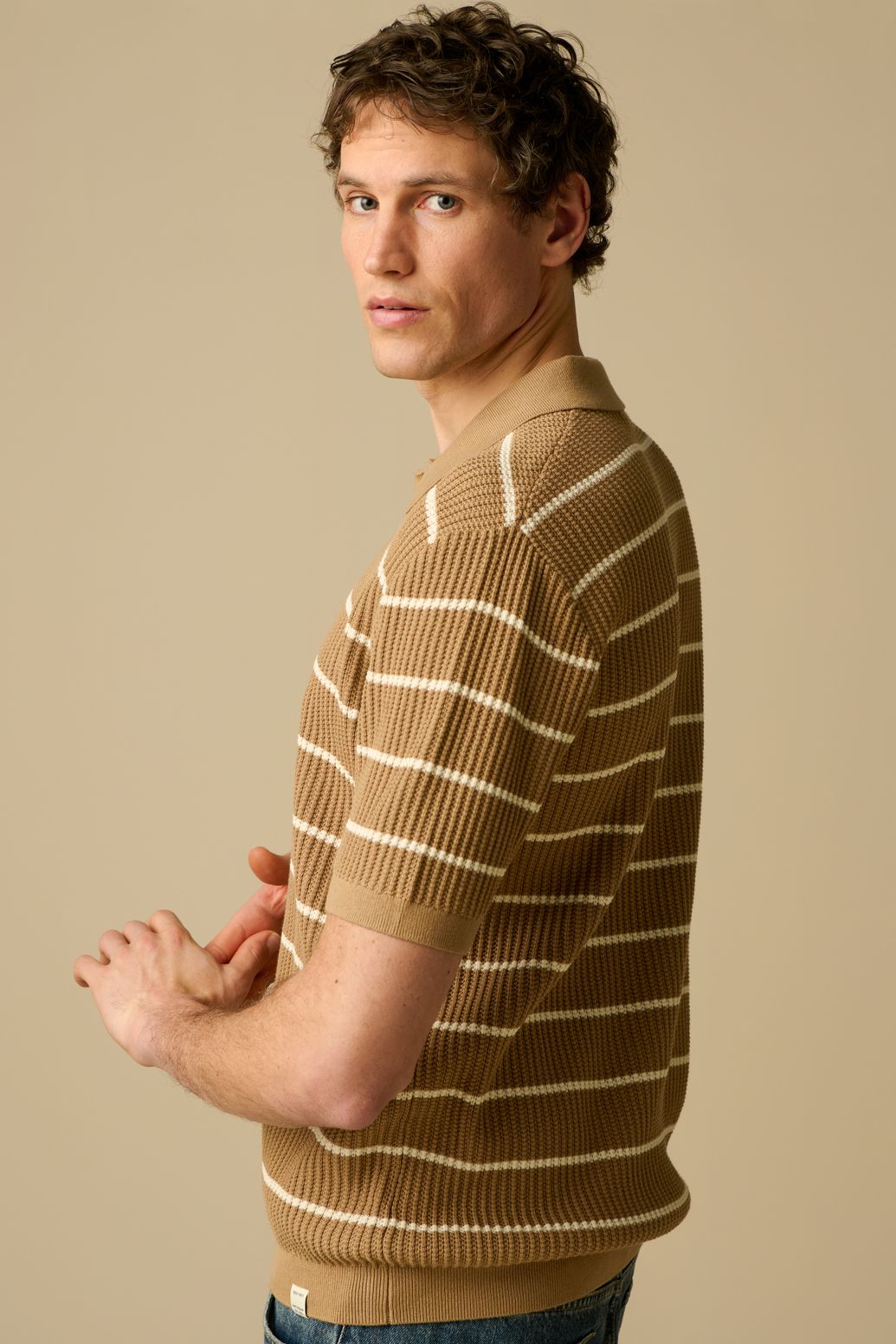 Lichtbruine polo met strepen